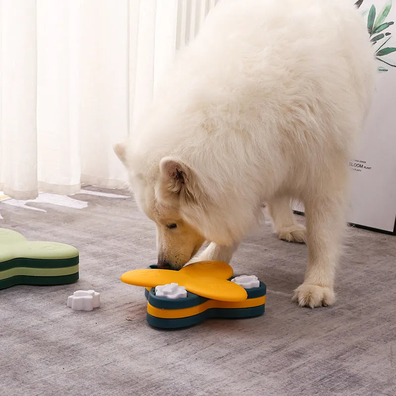 Green spinning dog slow food toy with plastic carousel on a light background – 24.5cm feeding puzzle