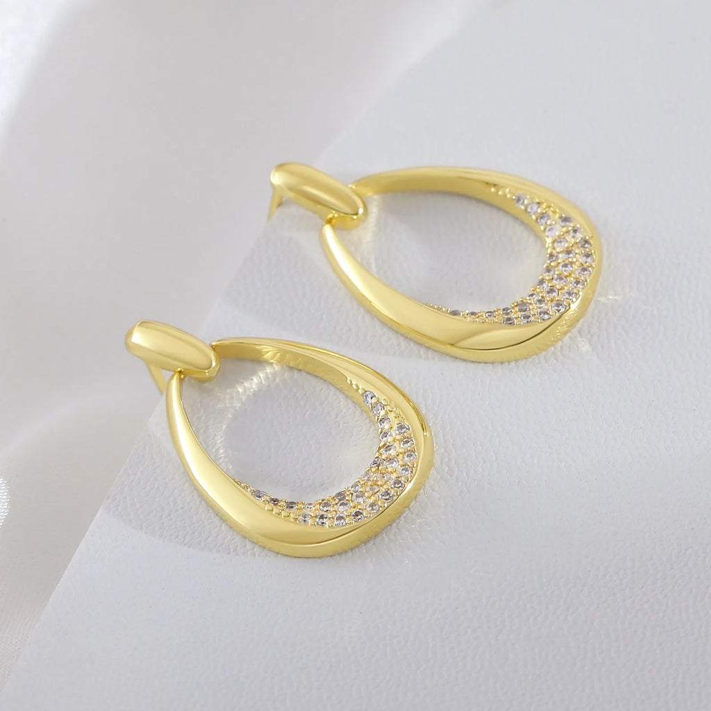 Yellow gold geometric drop earrings for women, showing 2.6x1.7cm size.
