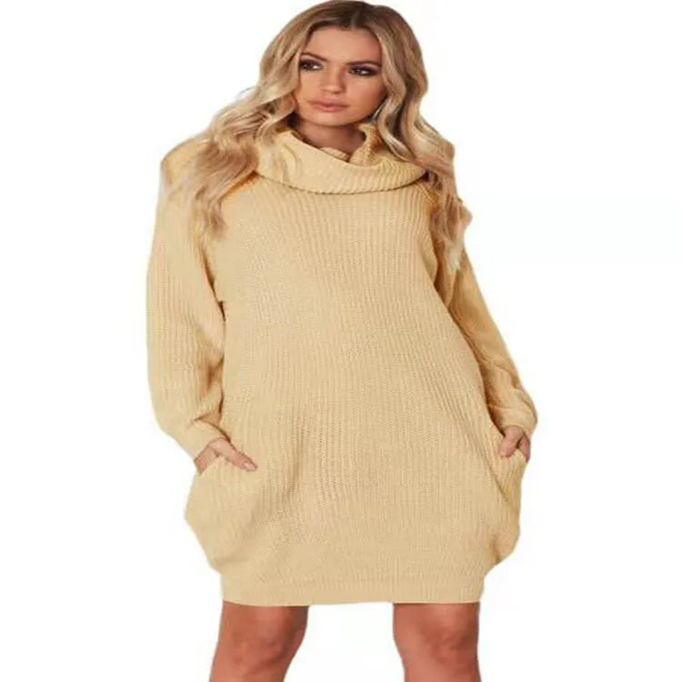 Loose-fit lapel collar sweater in imitation cashmere with side pockets.
