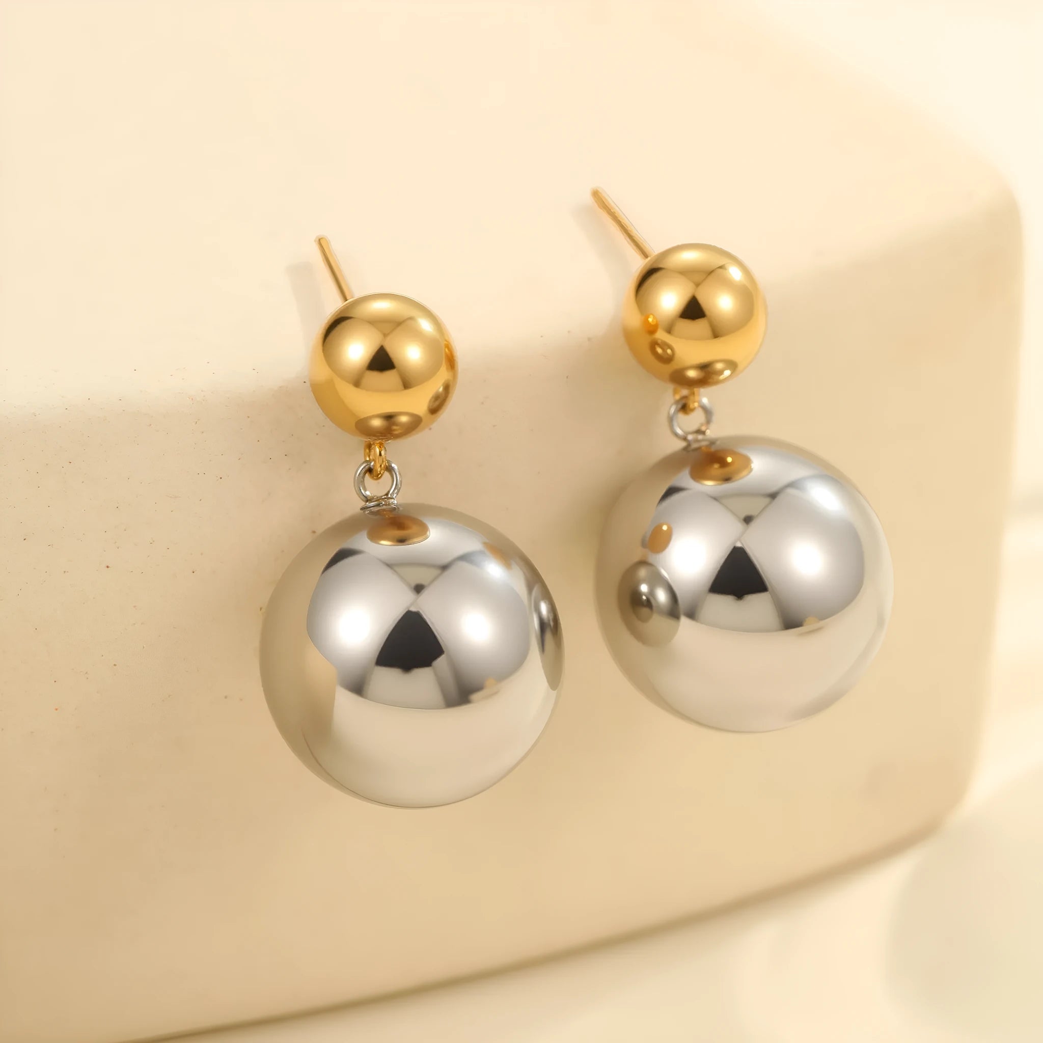 Gold-plated round bead colour-block ear studs with geometric design on stainless steel