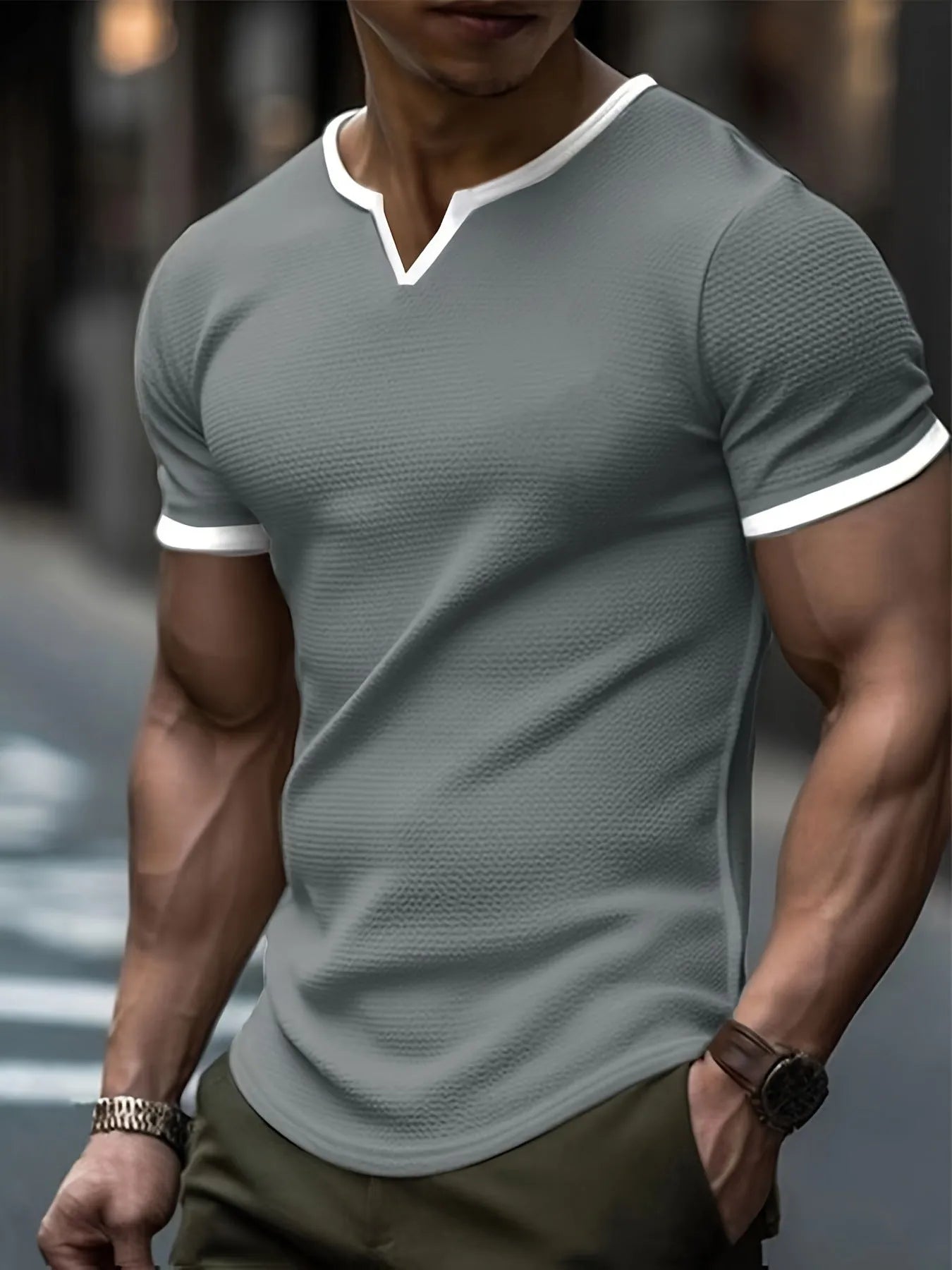 Short sleeve waffle texture t-shirt with colour-block V-neck in army green