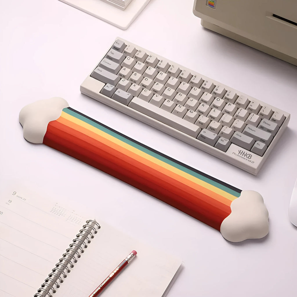 Silica gel wrister mouse pad and keyboard support set with pastoral cloud pattern design