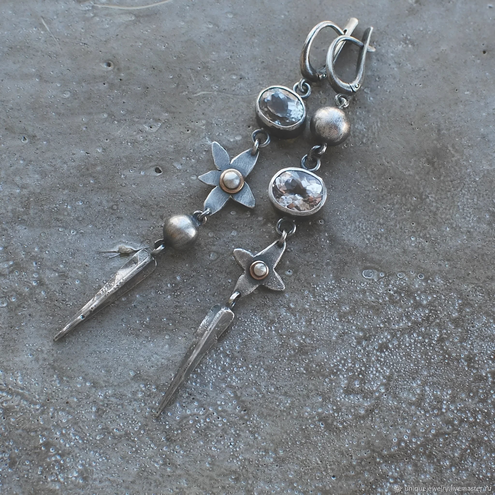 Geometric ancient silver-plated rhinestone pendant earrings with long drop design