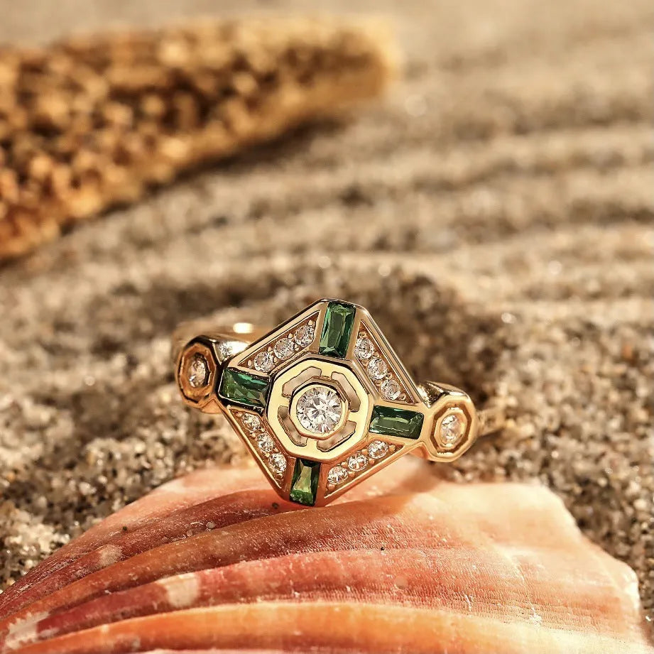 Square geometric ins-style ring for women in lvzuan colour with a gemstone centre.