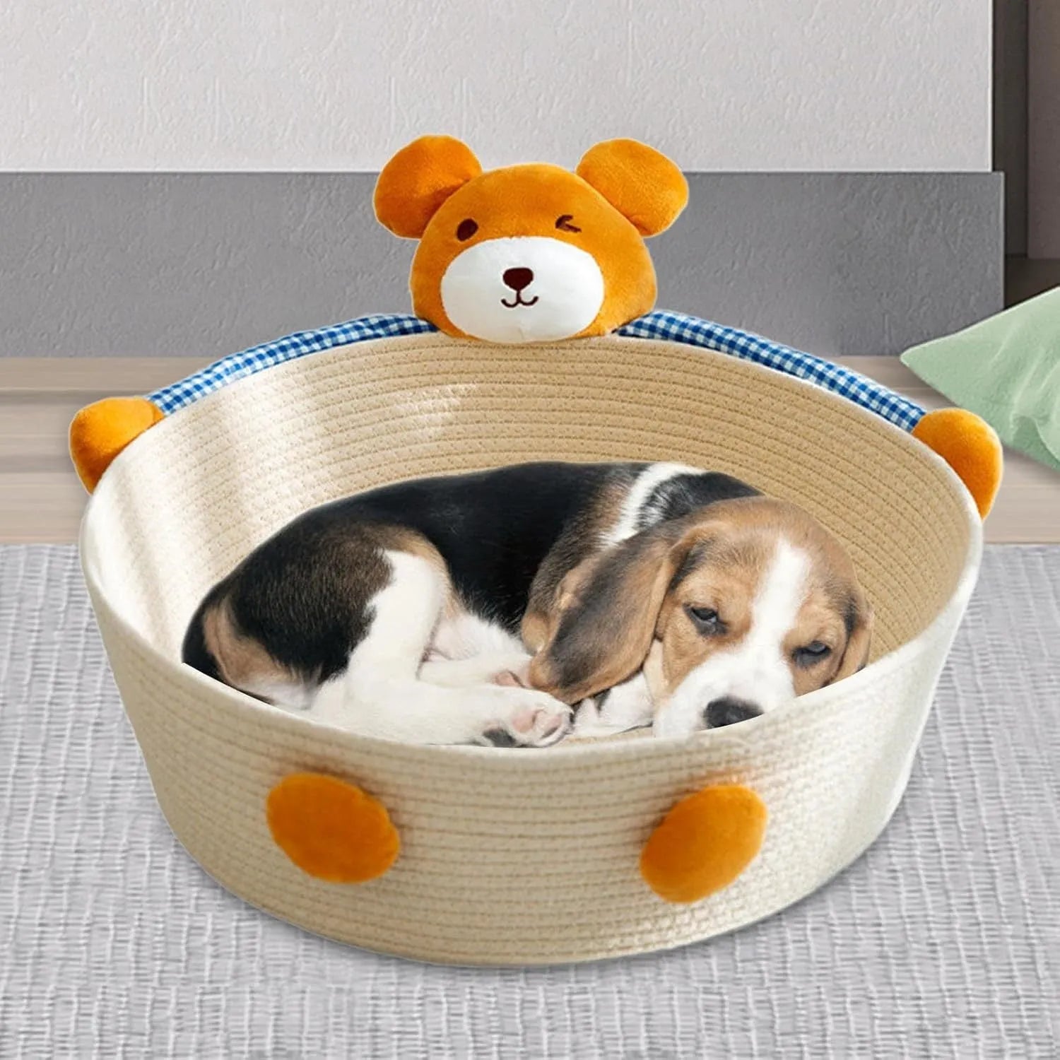 Woven cotton rope cat bed with integrated scratching surface in rabbit motif