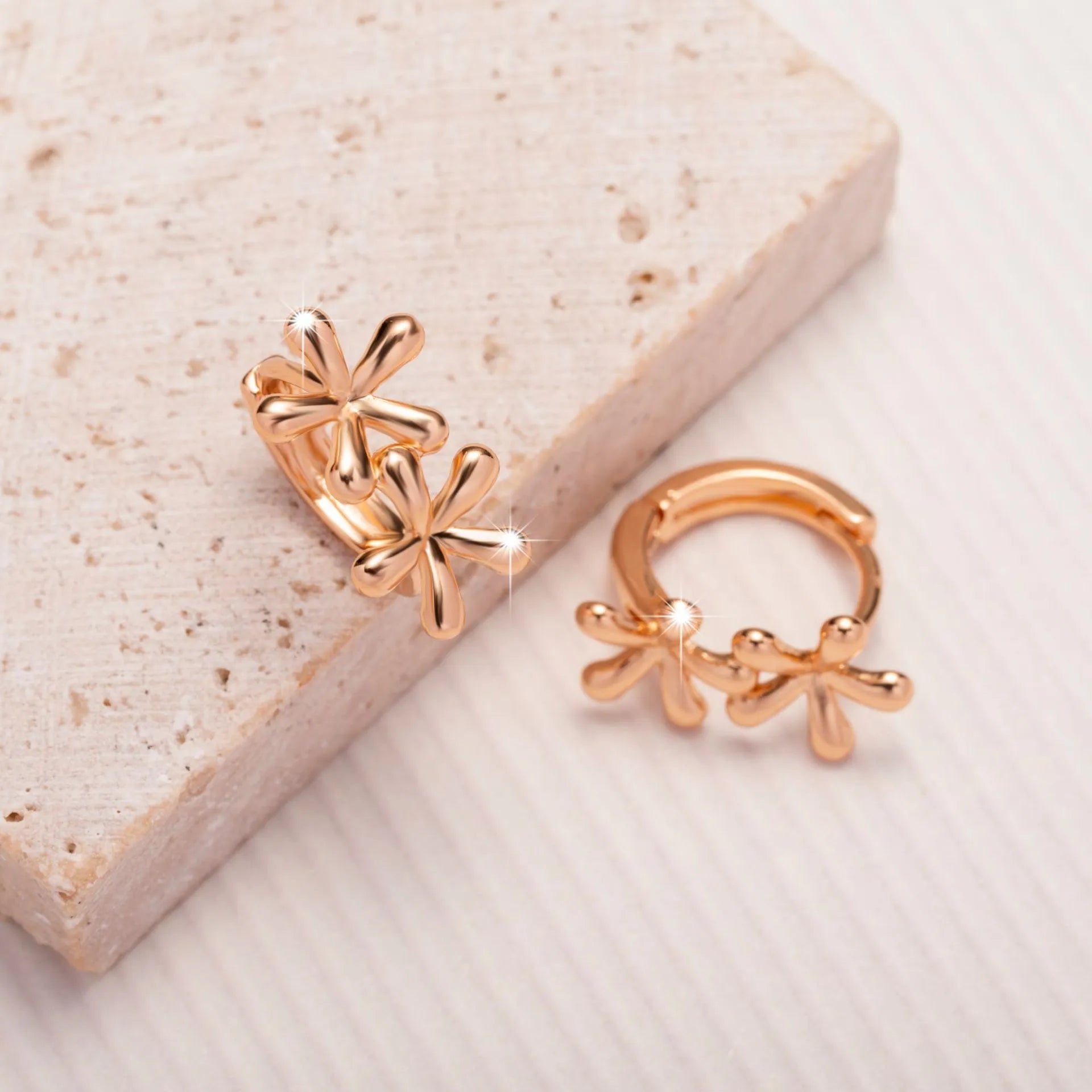 Rose gold circular waterdrop flower earrings with a fresh, sweet style for women.