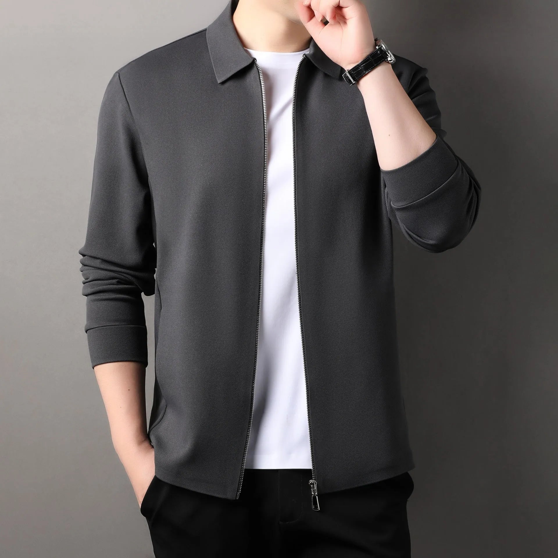 Men's polyester business jacket in black, dark gray or apricot with regular sleeves and straight hem design
