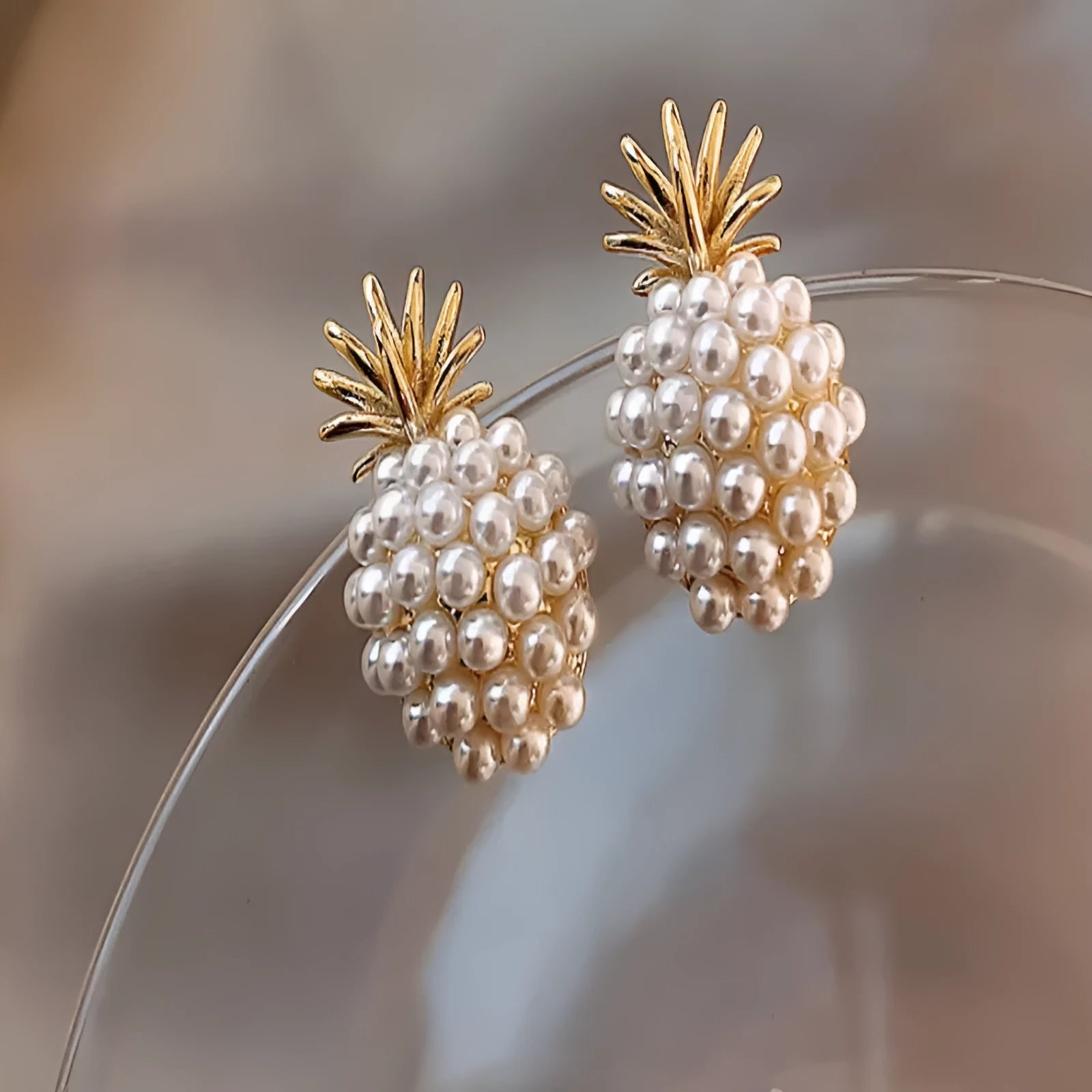Women's Korean style fruit earrings in alloy with electroplated gold, pearl flower, silver and starfish pearl colours