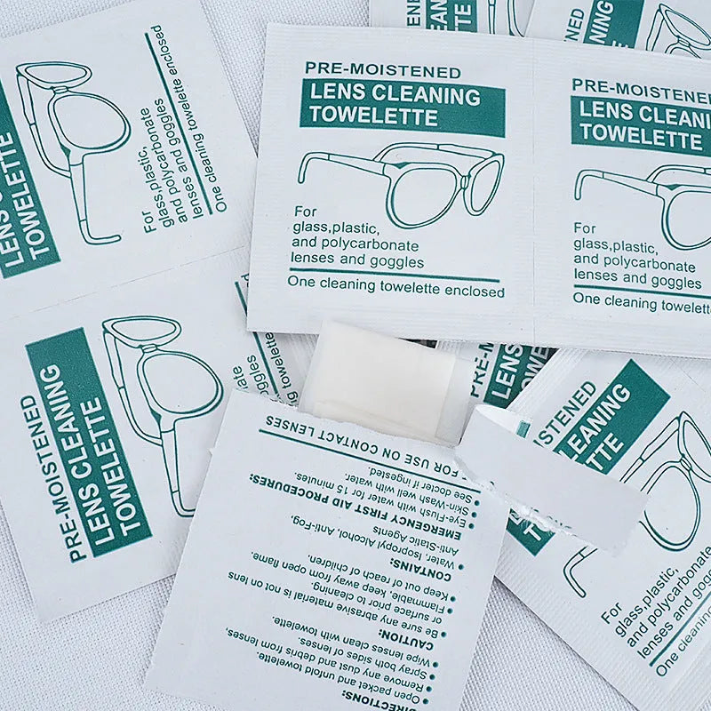 Pack of 100 individually sealed white lens cleaning wipes for glasses and screens