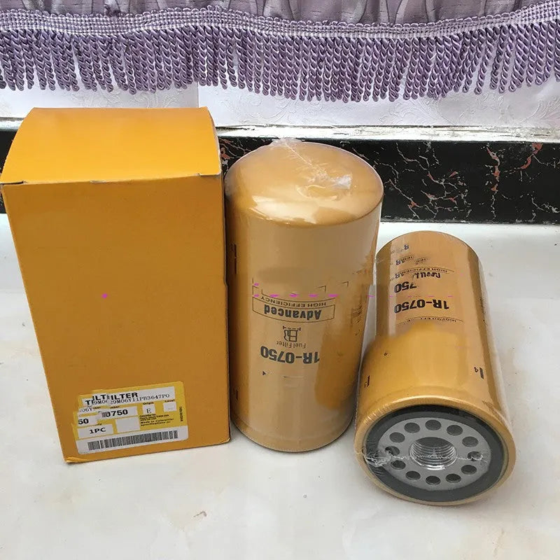 Fuel filter element with specification code 1R-0750 for diesel fuel systems