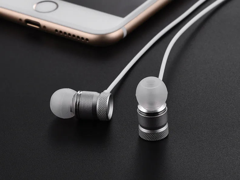 In-ear headphones with TPE material in black, gold, pink, and silver colour options showing 10mm horn diameter