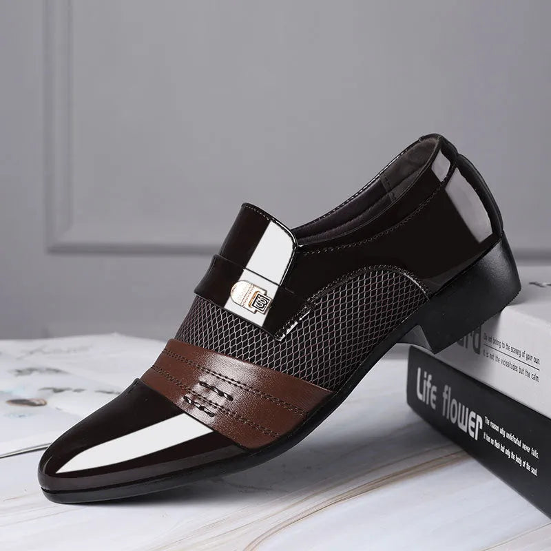 Men's pointed toe leather-style shoes in black with low-top business design and rubber sole
