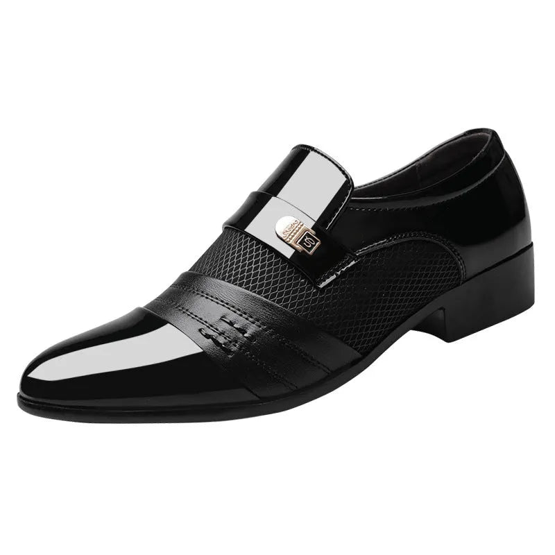 Men's pointed toe leather-style shoes in black with low-top business design and rubber sole