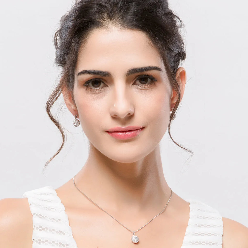 Copper round shape women's necklace in platinum colour size 5cm individually packed