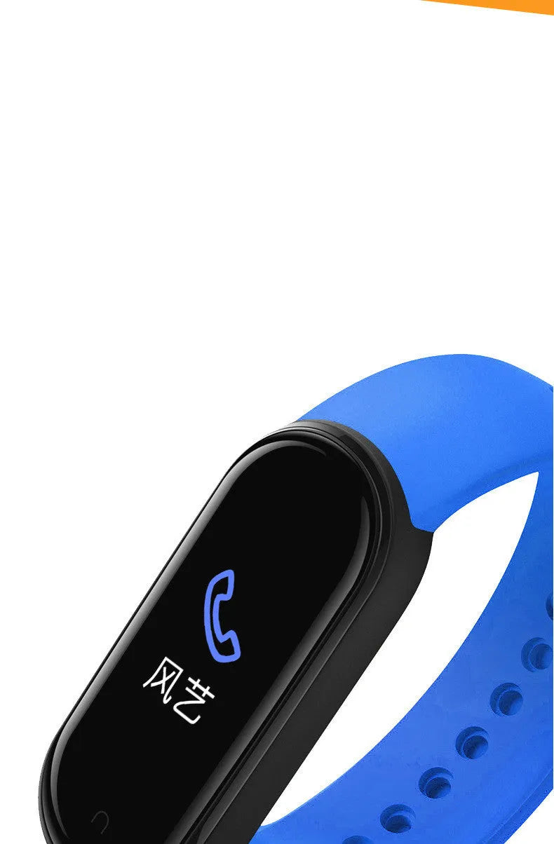 M5 smart sports fitness bracelet in black showing heart rate data on its 0.96-inch screen.