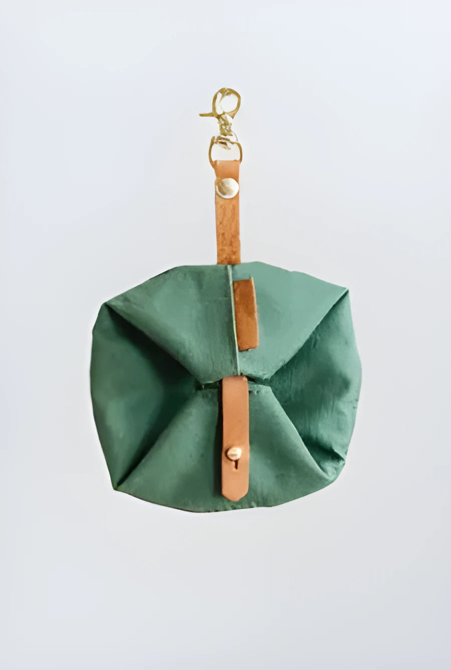 Waterproof foldable travel dog bowl in oil wax canvas round shape 150x75mm green and grey colour options