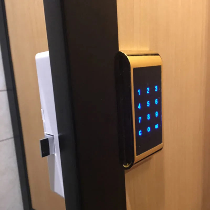 Silver or gold zinc alloy temporary deposit code lock with 4-digit combination dial.