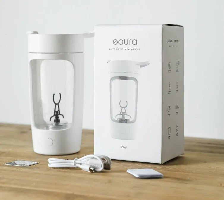 Portable automatic blending cup with lid, shown in available colours with 650ml capacity marking