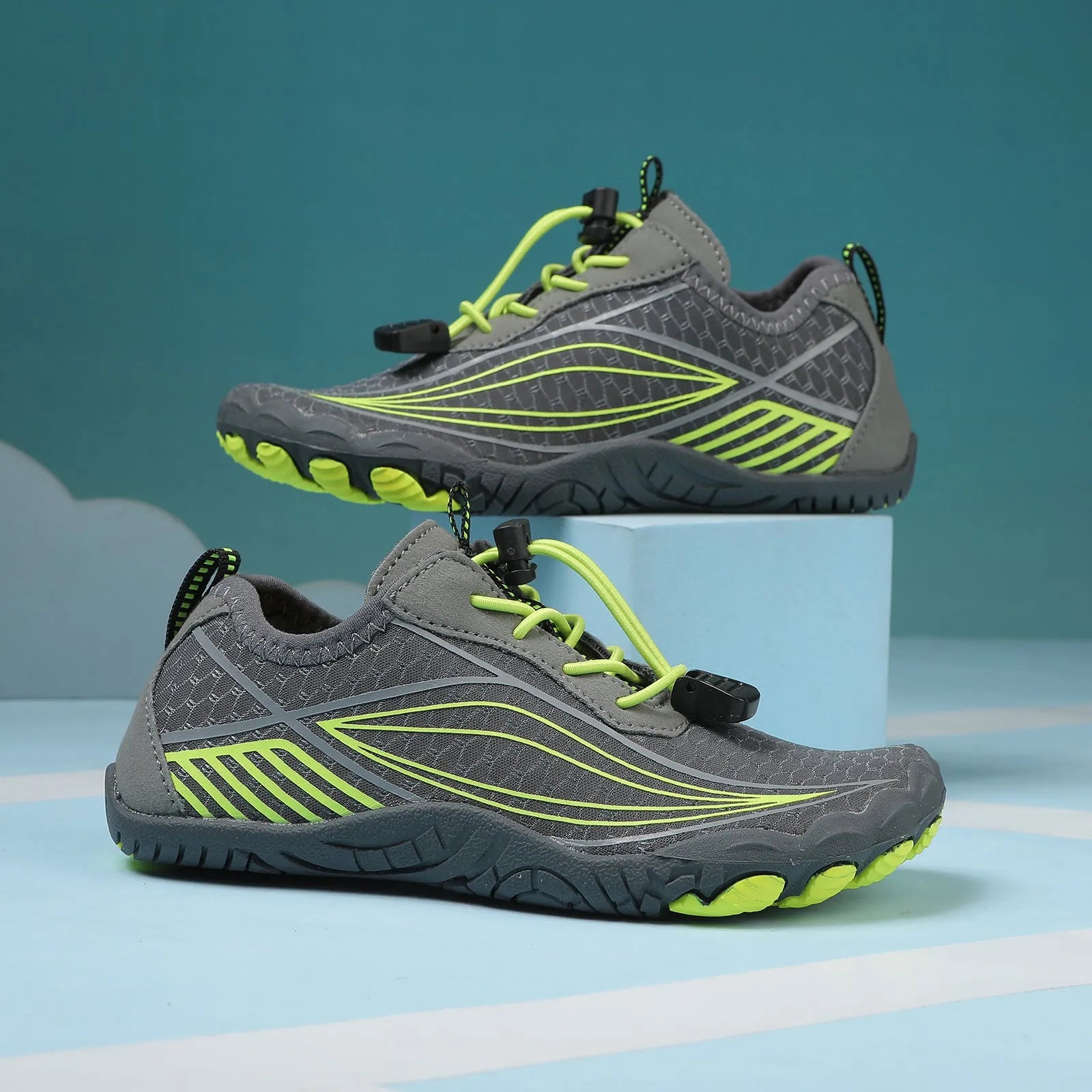 Children's quick-drying wading swimming shoes with non-slip rubber soles and elastic band closure