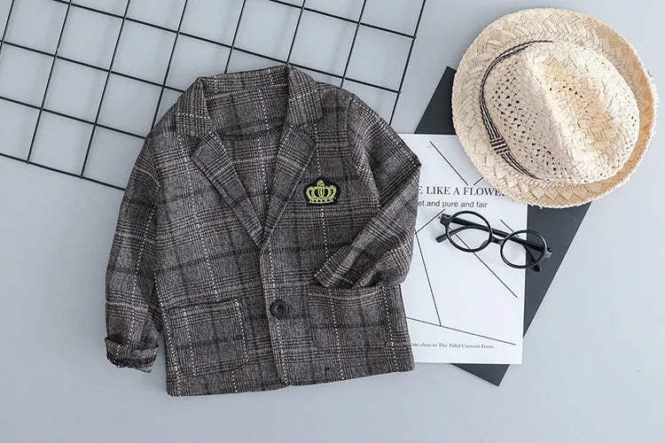 Children's three-piece cotton knit suit in coffee colour for boys aged 1-3 years