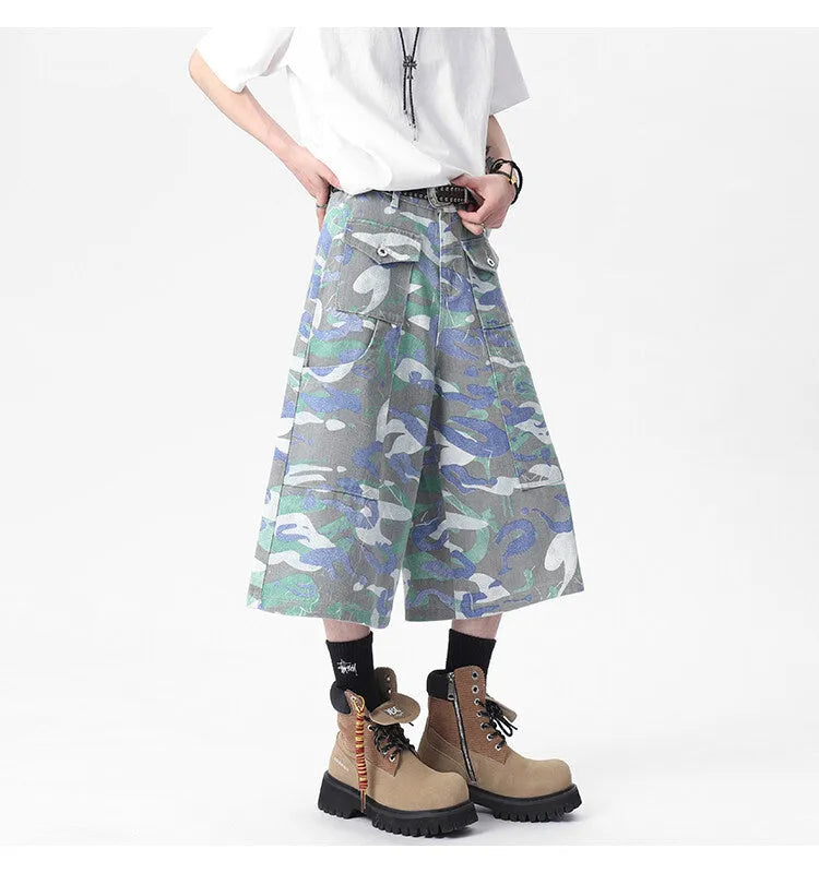 Camouflage print straight-leg cotton cropped trousers with zipper fly closure