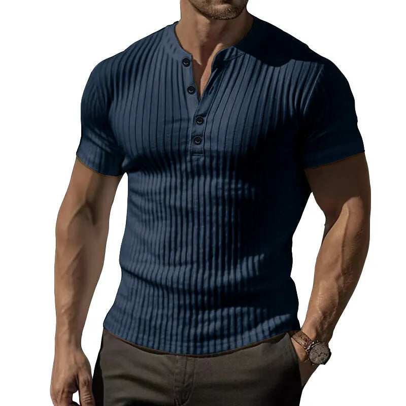Slim-fitting muscle men's short-sleeved sports T-shirt in polyester, shown in army green colour.