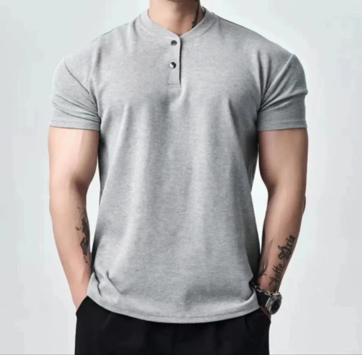 Retro men's loose fit t-shirt in polyester fabric with solid colour and pullover design