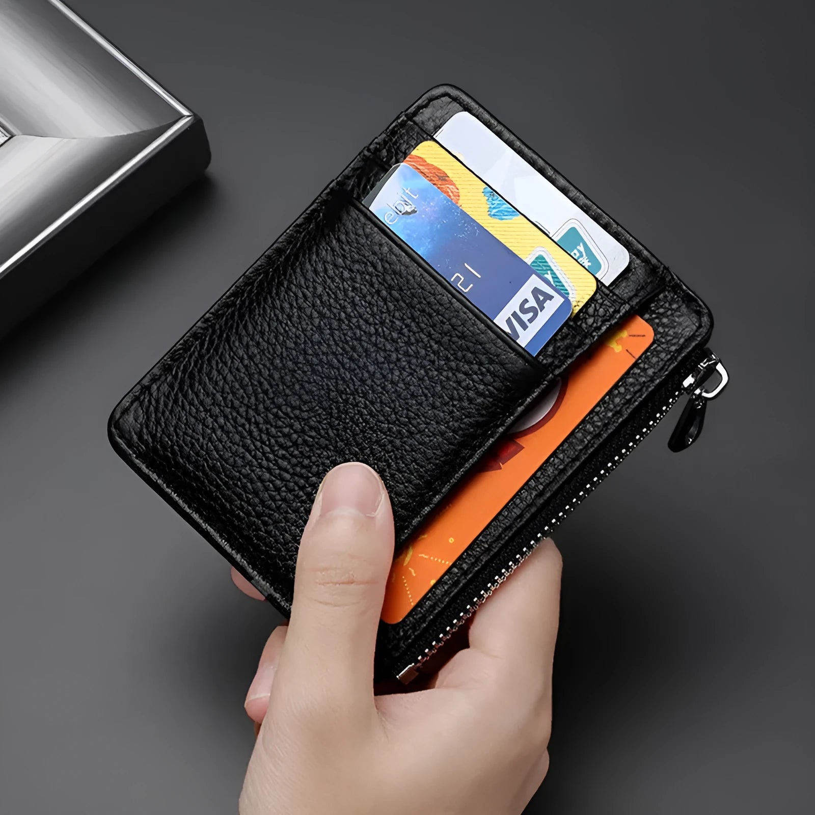 Genuine first layer cowhide leather card holder in solid colour with polyester lining, daily configuration