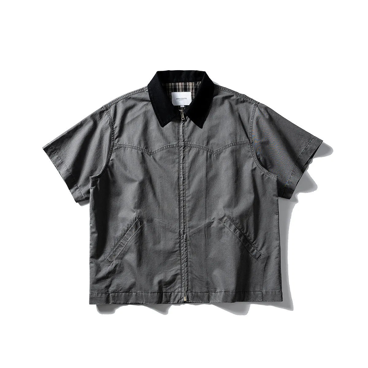 Men's washed cotton overalls shirt with short sleeves in loose cardigan style