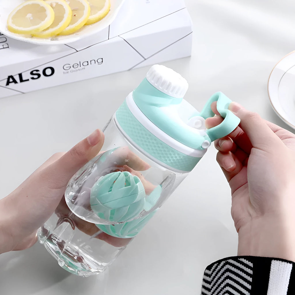 550ml protein nutrition shaker cup in blue, sealed lid, single-layer design for outdoor office use