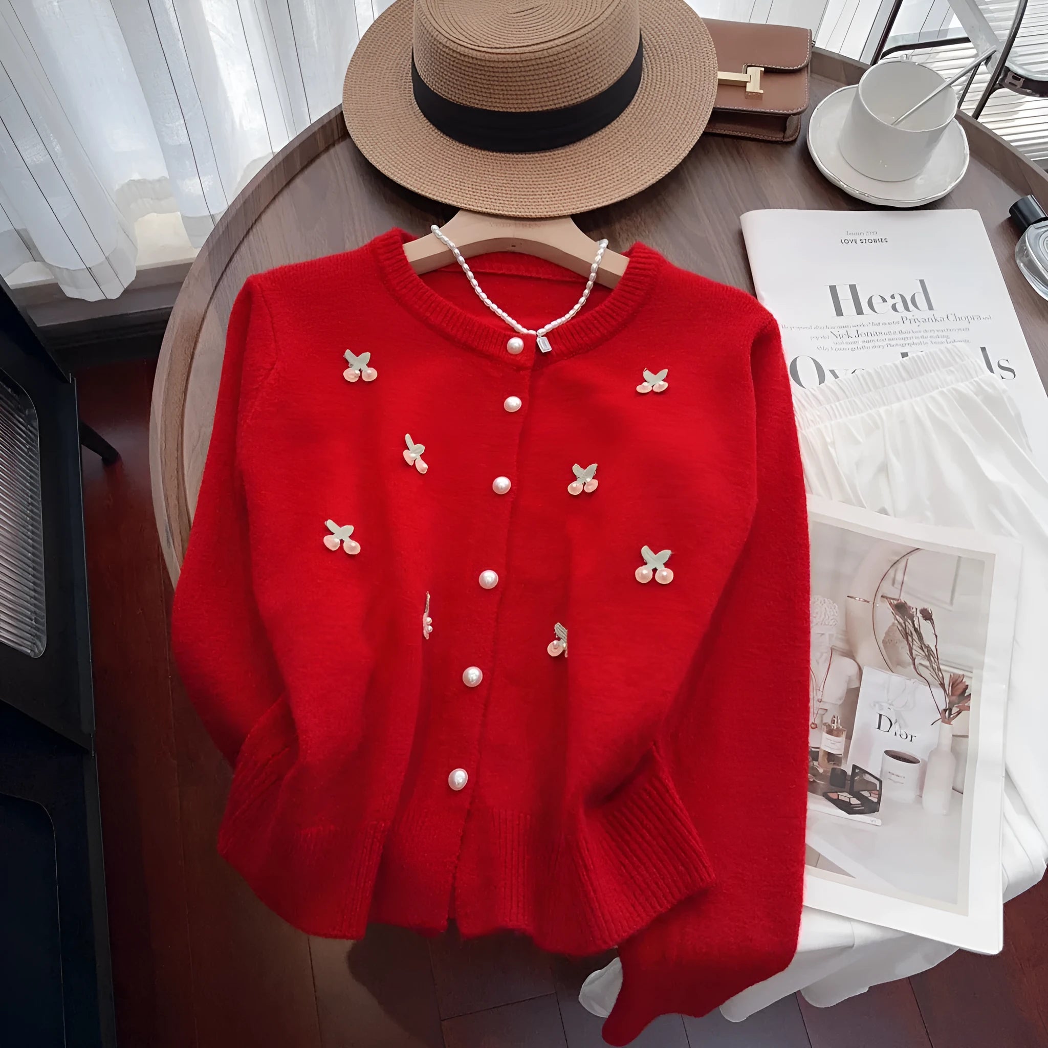 Women's beaded cashmere cardigan in pink with round neck and slim fit