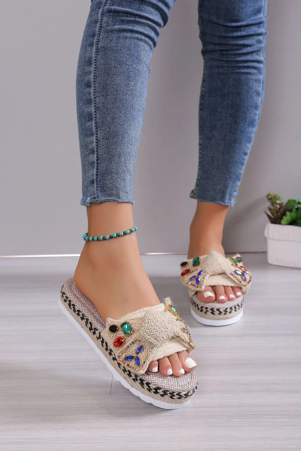 Women's creamy-white platform sandals with beach bow decoration and cloth upper