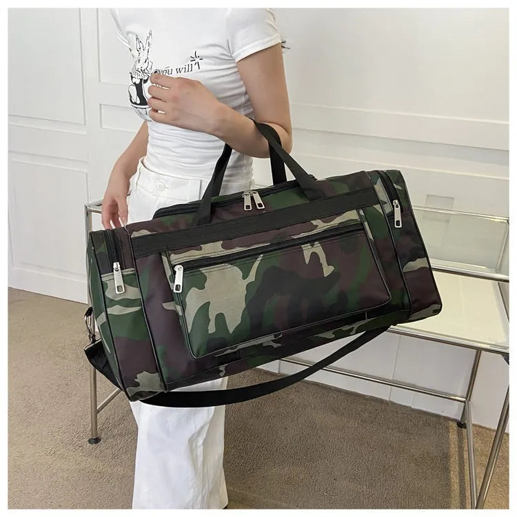 Camouflage pattern luggage bag with 20L capacity and waterproof fabric