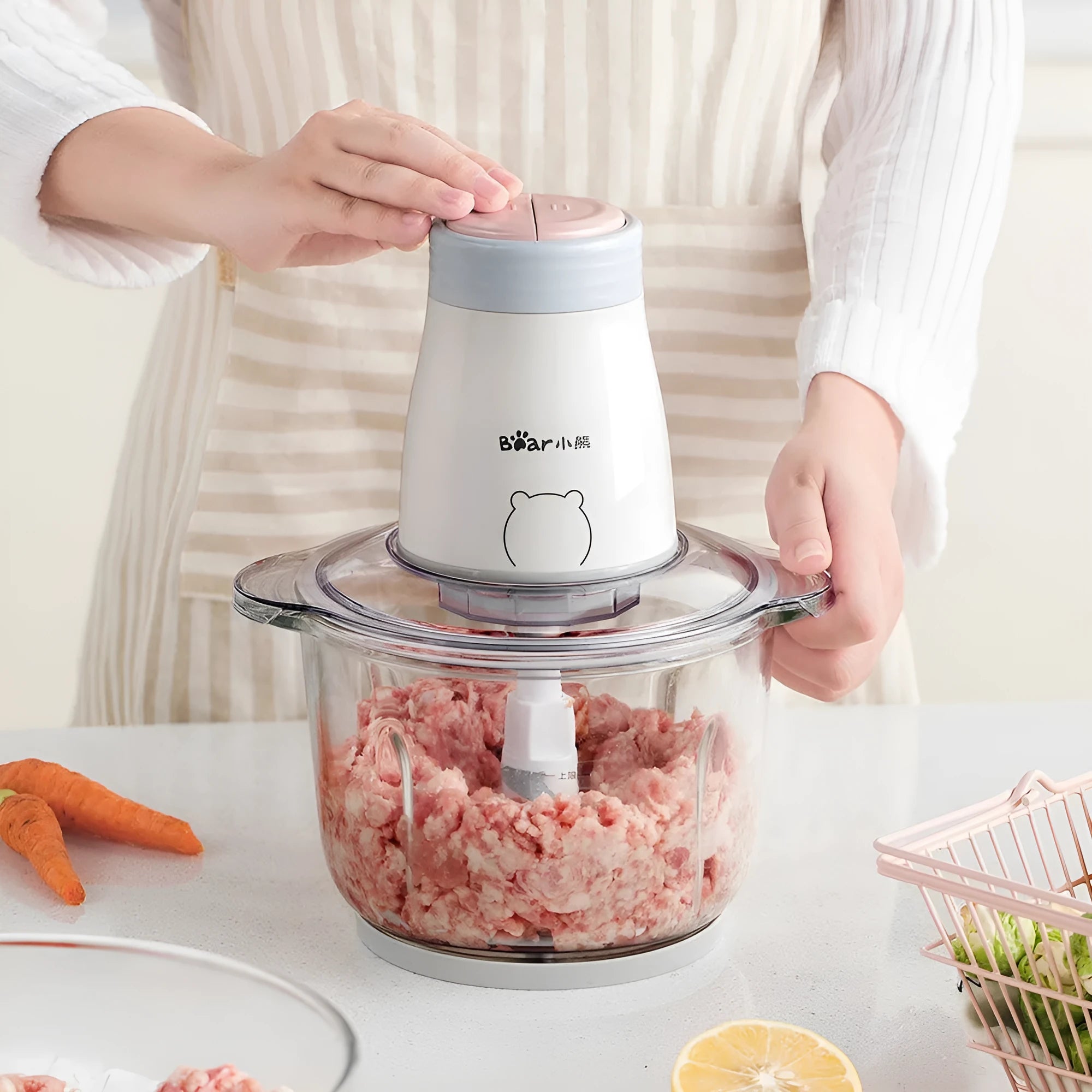 Household electric vegetable chopper with 2L glass bowl and double-layer four-leaf blade