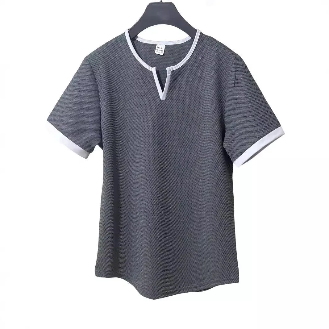 Short sleeve waffle texture t-shirt with colour-block V-neck in army green