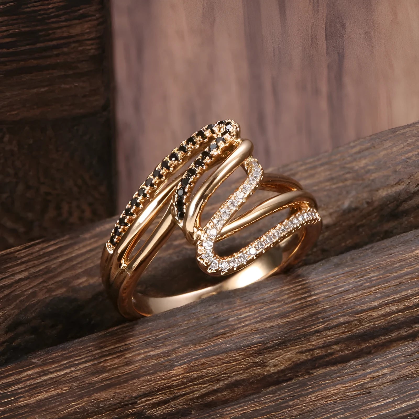 Women's copper ring with micro-inlaid zircon detailing in electroplated WK2230 colour on finger