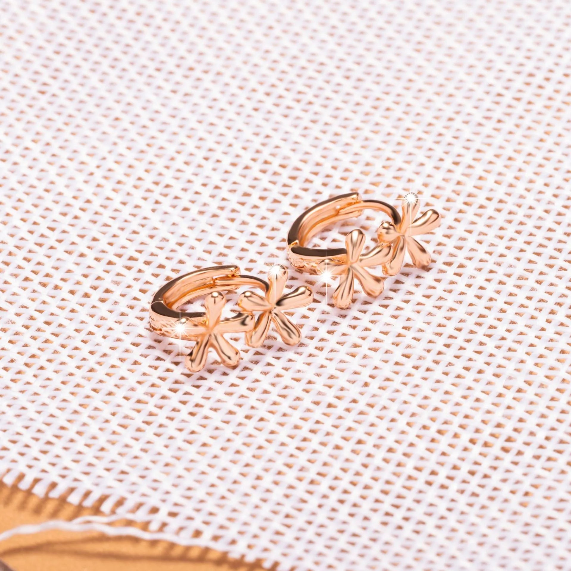 Rose gold circular waterdrop flower earrings with a fresh, sweet style for women.
