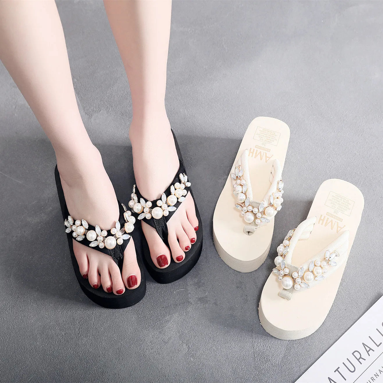 Women's high-heeled flip-flops in black and beige with cotton cloth upper
