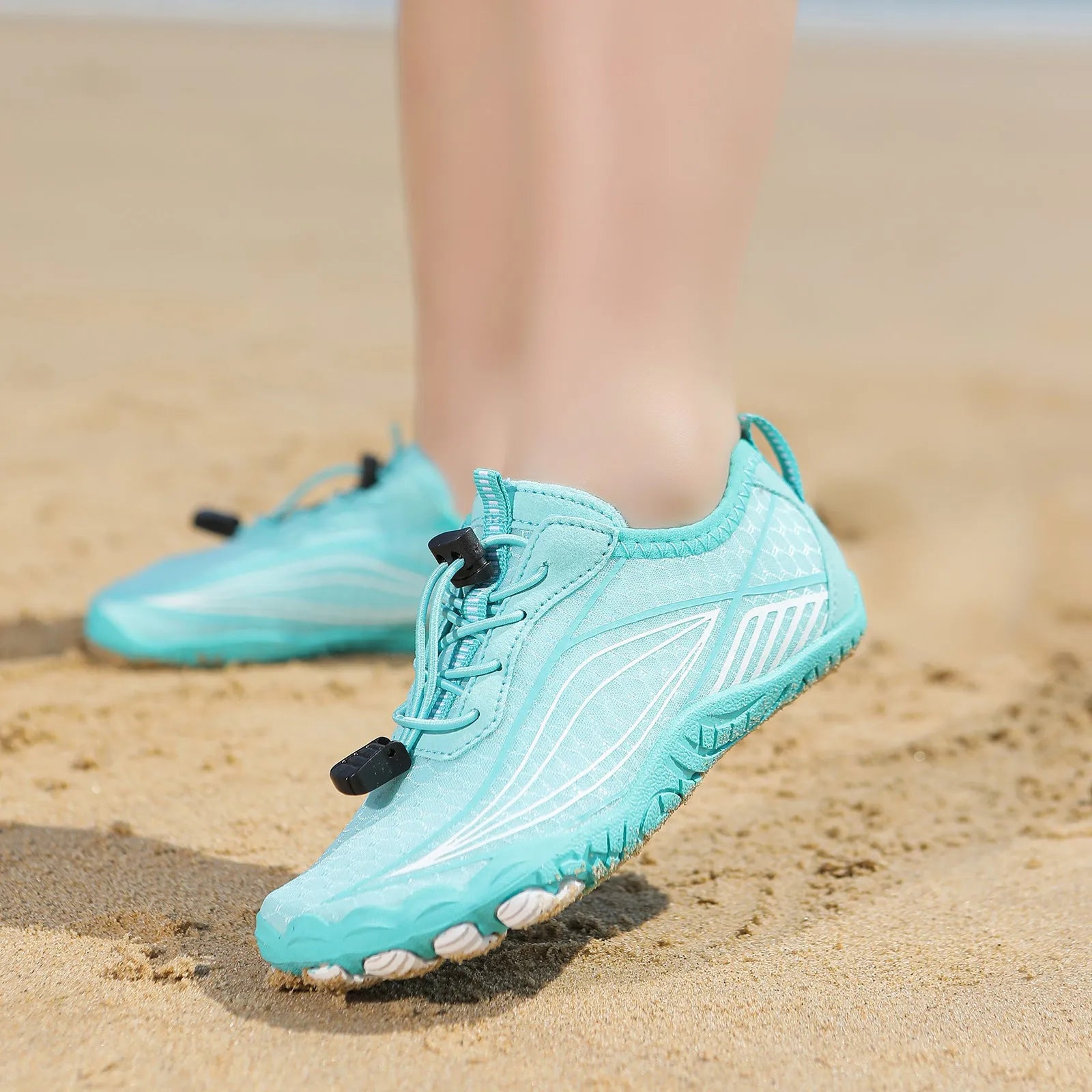 Children's quick-drying wading swimming shoes with non-slip rubber soles and elastic band closure
