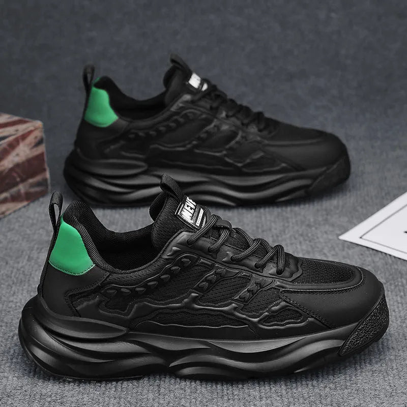 Men's solid colour breathable mesh shoes in white or black with round toe