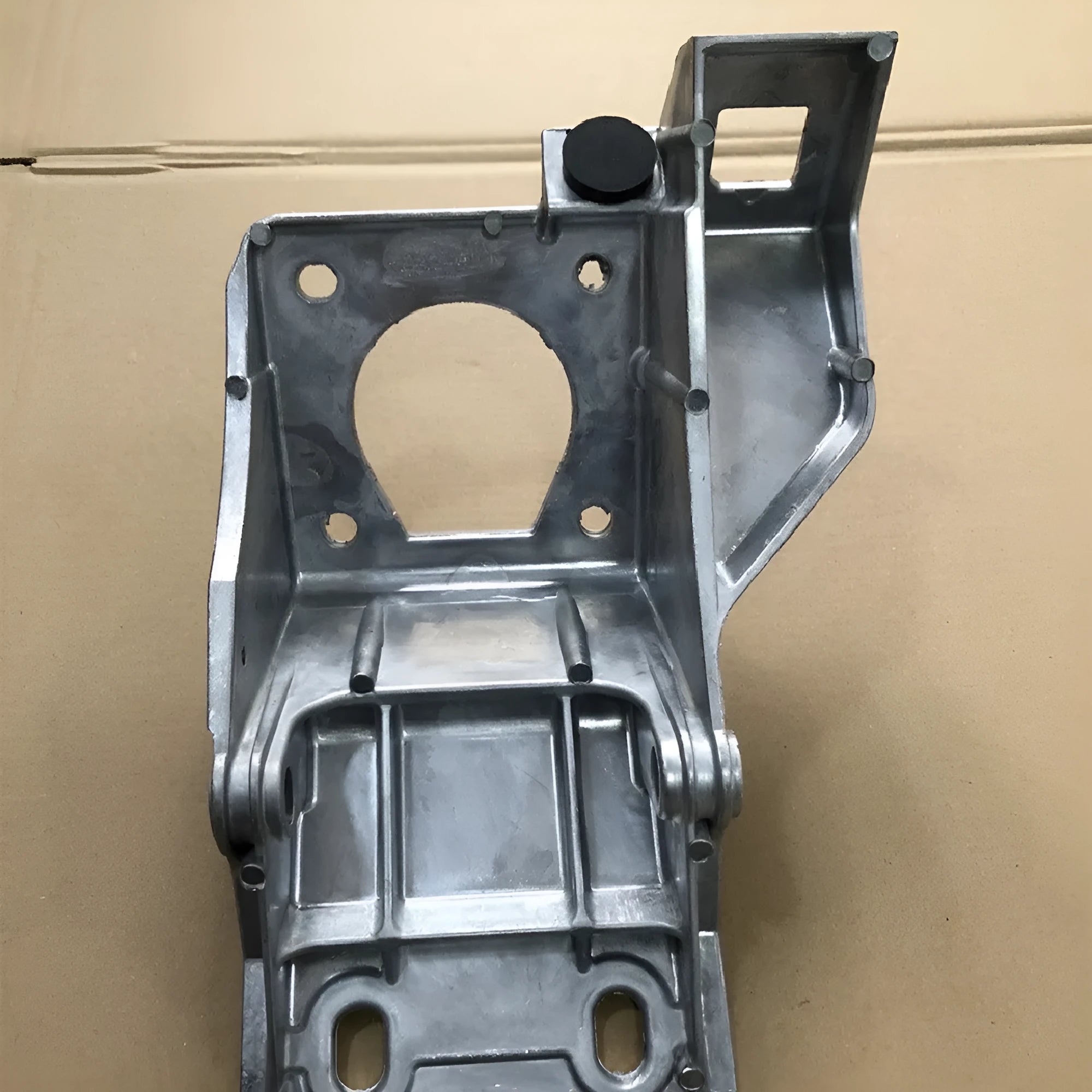 Aluminium brake pedal kit for Ford models 6L5Z-2455-BA, compact bracket design 10x6x5cm