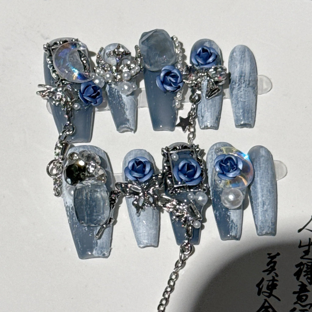 Heavy industry night blue evening nails with rose and tulip floral pattern in four sizes