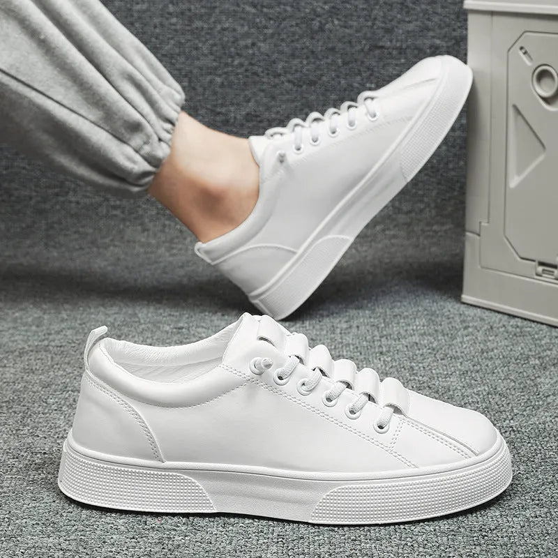 Men's black and white sports leisure mesh shoes with synthetic leather upper and PVC sole