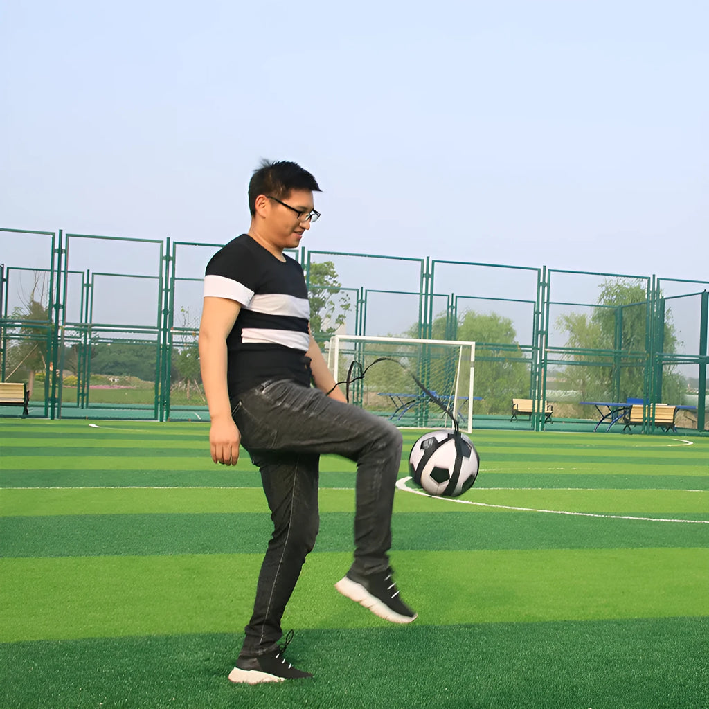 Black football juggling belt with 2-metre length made from diving suit fabric for training