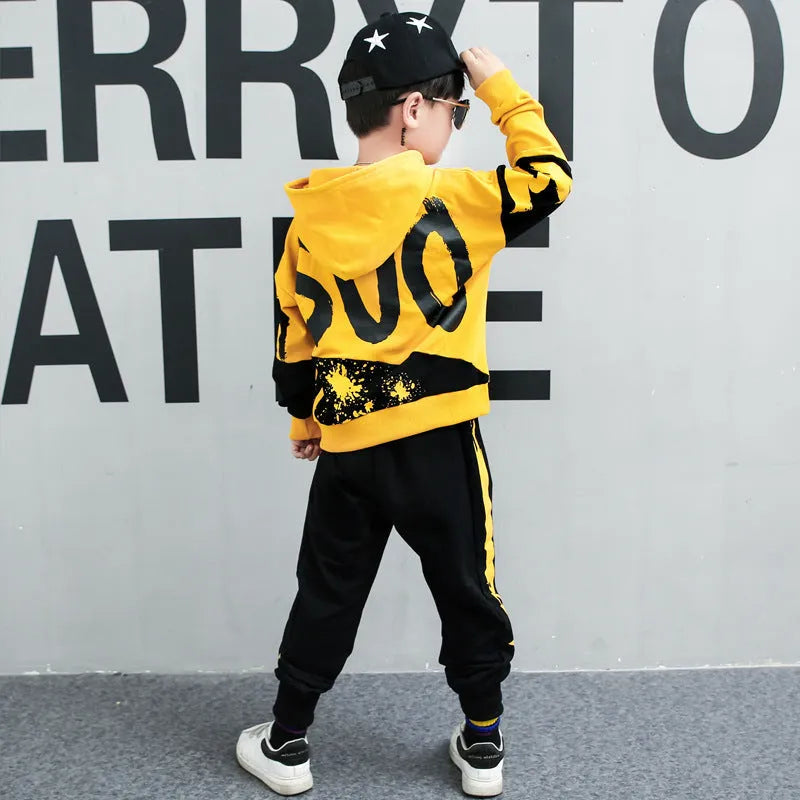 Boys' black and yellow hooded cotton tracksuit set with long sleeves and letter print.