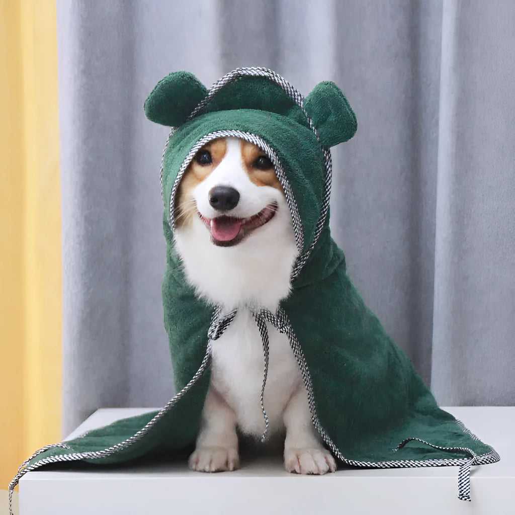 Ultra fine fibre pet towels for dogs and cats in grey and green colours, showing small, medium and large sizes