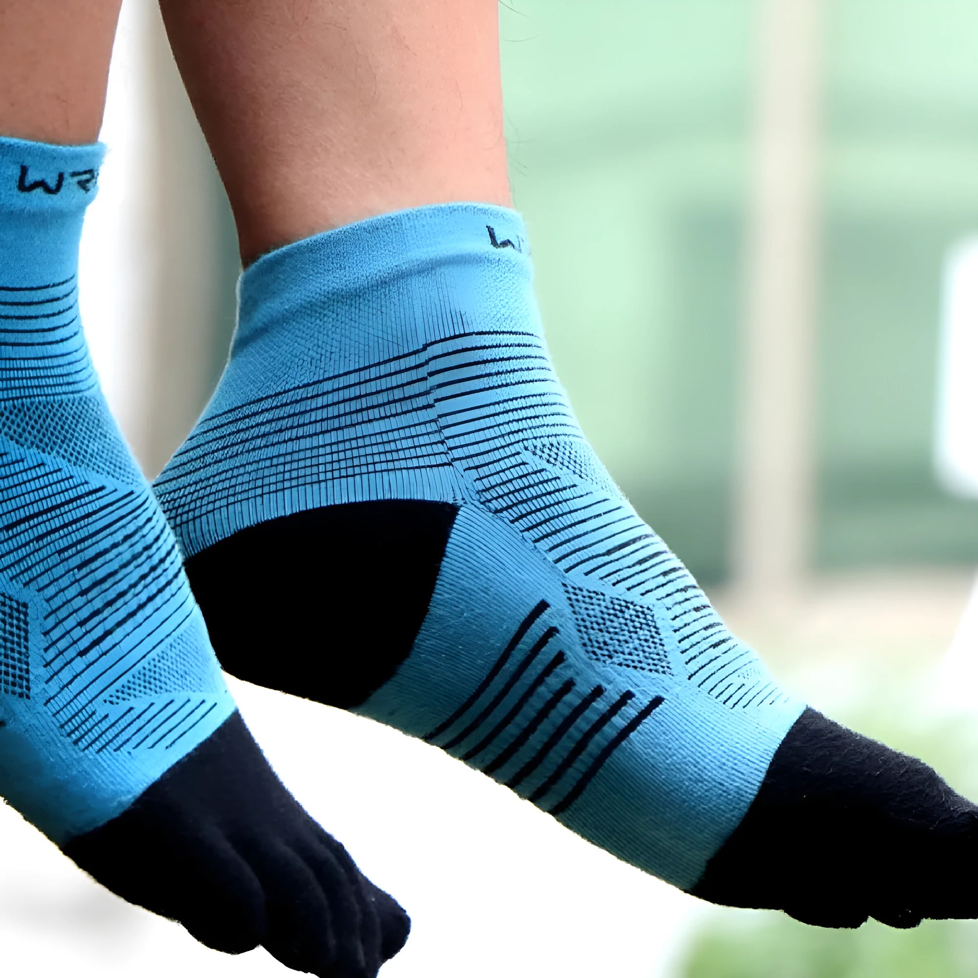 Coolmax professional sports toe socks in multiple colours with individual toe compartments