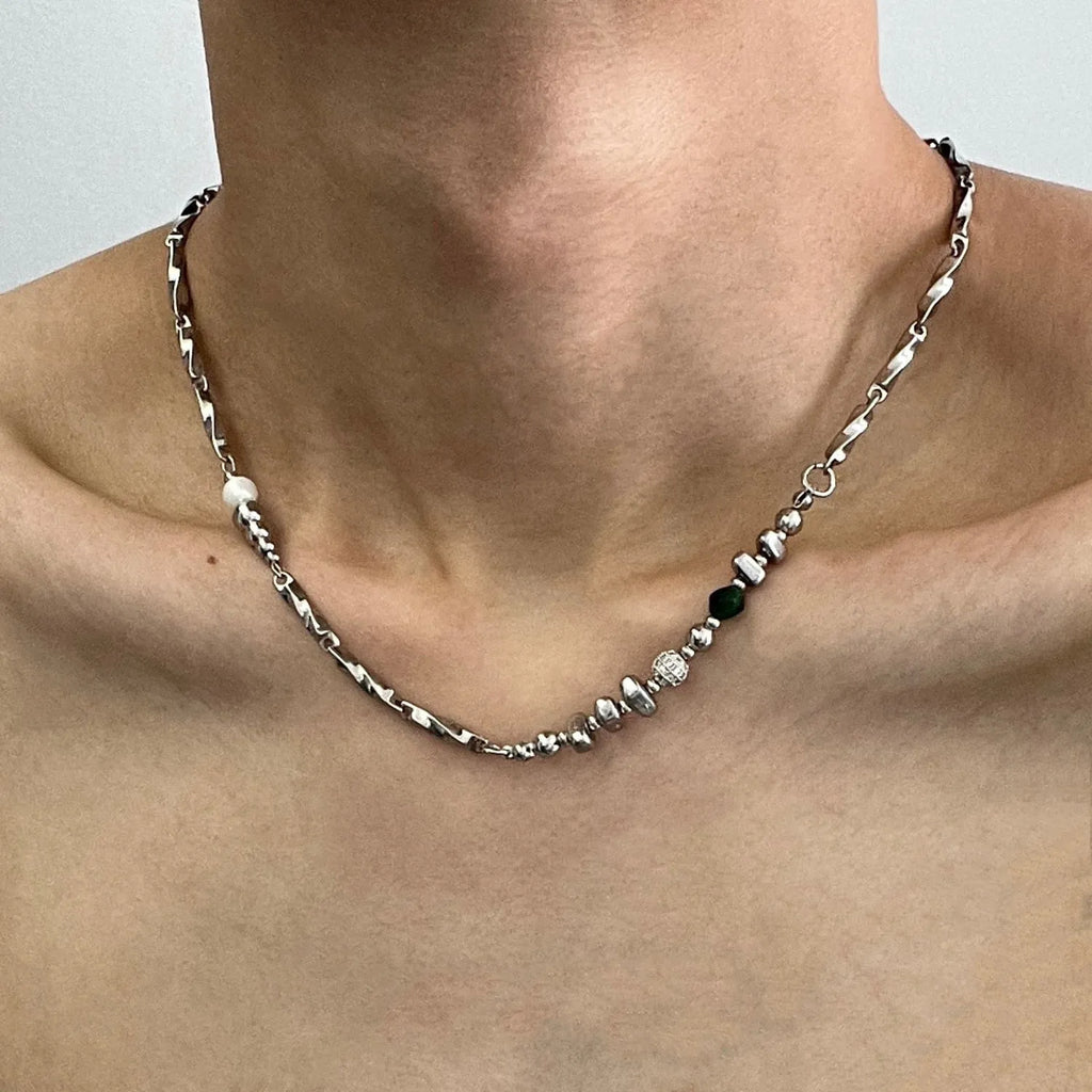 Polished stainless steel necklace in broken silver with adjustable chain, cold wind style, unisex design