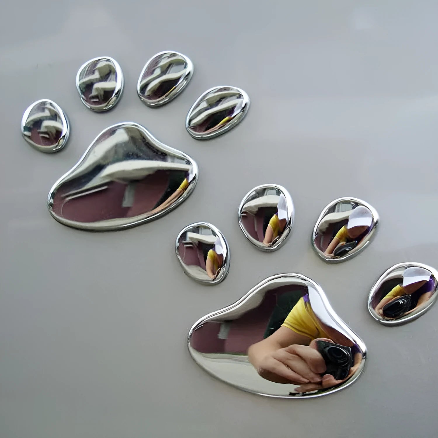Pair hand-shaped brush footprint car bumper sticker in PVC material measuring 7cm