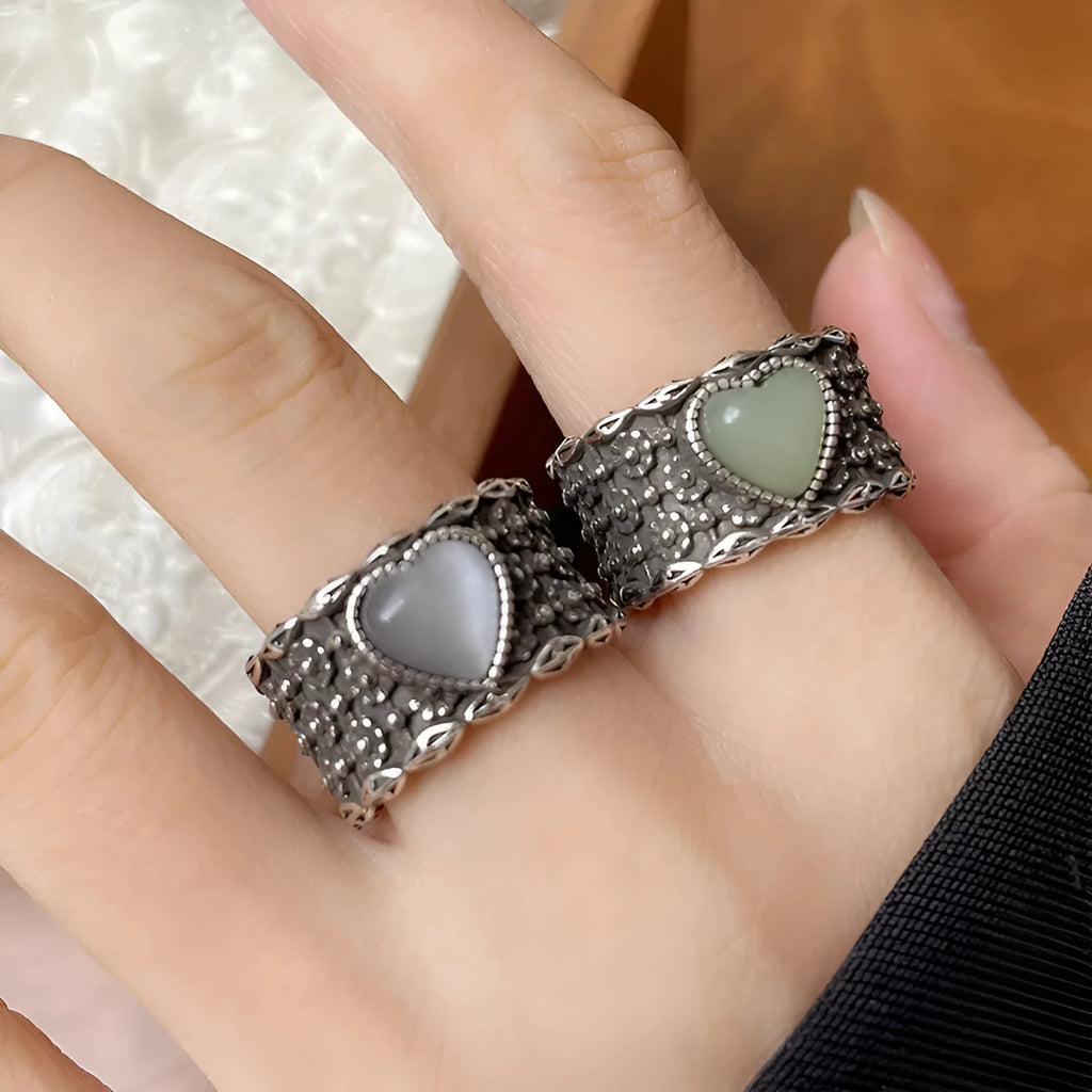 Retro adjustable heart ring in white copper plated silver with love design
